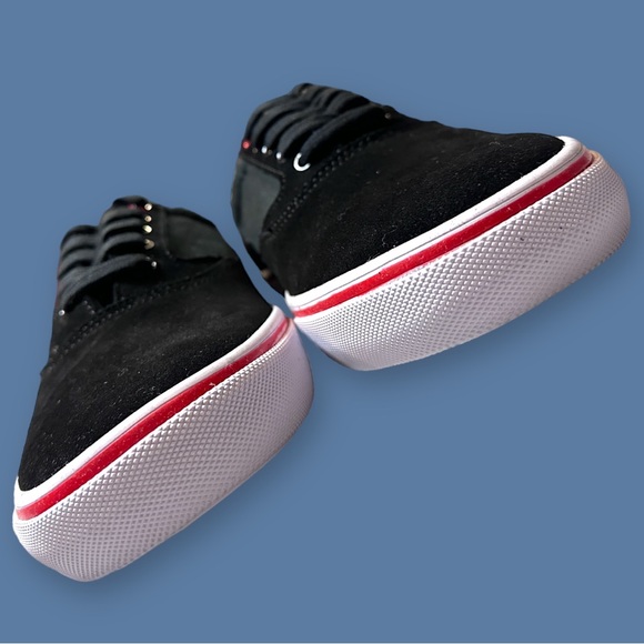 ๐HP!๐ NWOT (No Box) Iron Fist Black and Red Canvas Sneakers. Size 7.5 Menโs ๐ - Picture 3 of 8